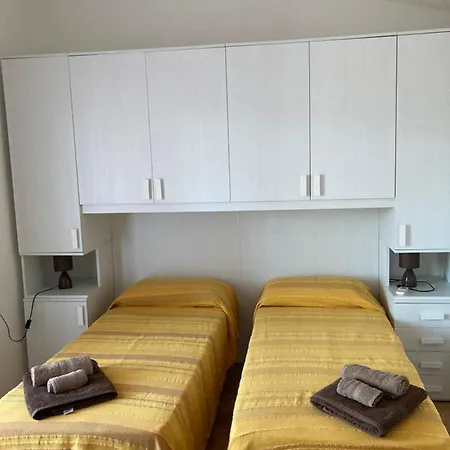 Molly סאן תאודורו